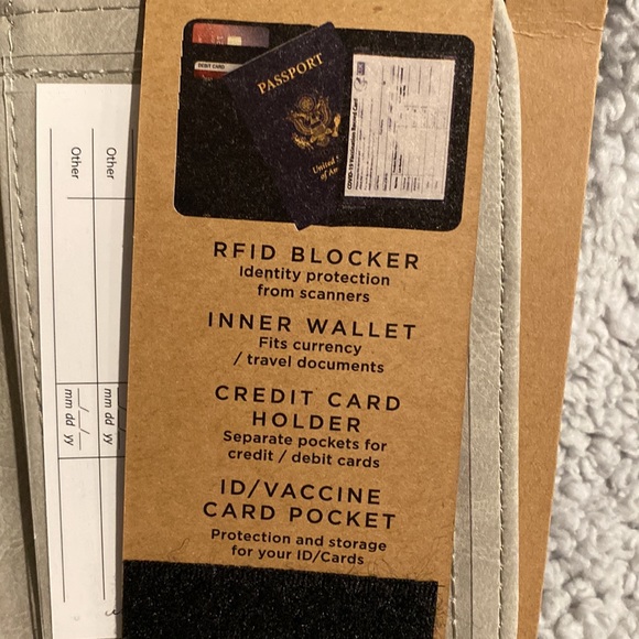 RAE DUNN RFID passport with IV/Vaccine card pocket NWT - Picture 4 of 7